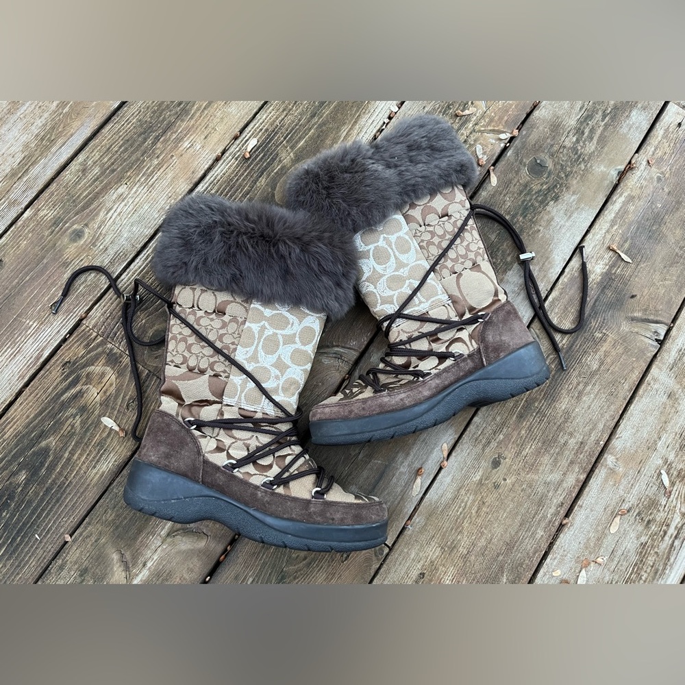 Coach Laurilyn Brown Monogramed Rabbit Fur Lined Winter Boots Size 6